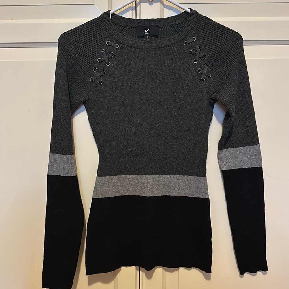 WORN ONCE Gray women’s sweater